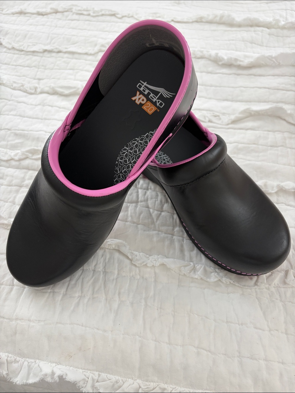 Dansko XP 2.0 clogs